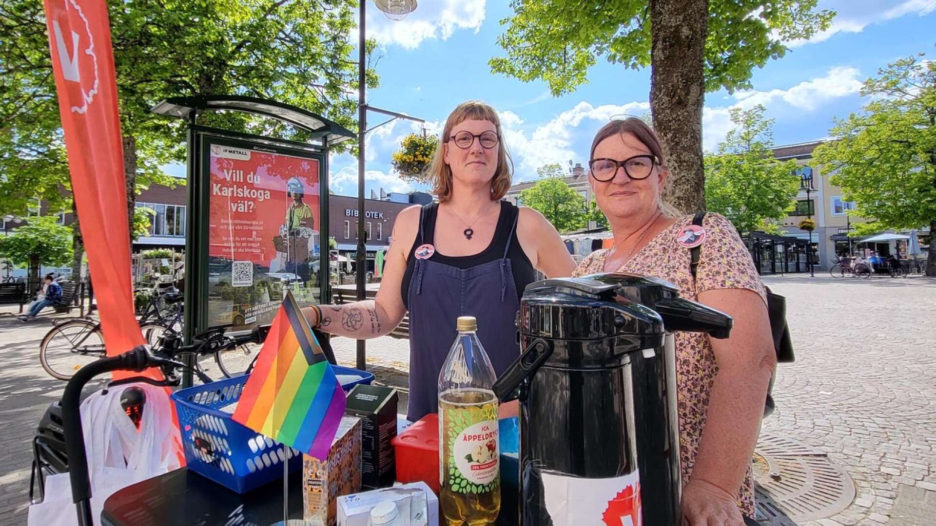 Anna Lilja och Maria Nyberg i Vänsterpartiet i Karlskoga tycker årets EU-val är särskilt viktigt. 
