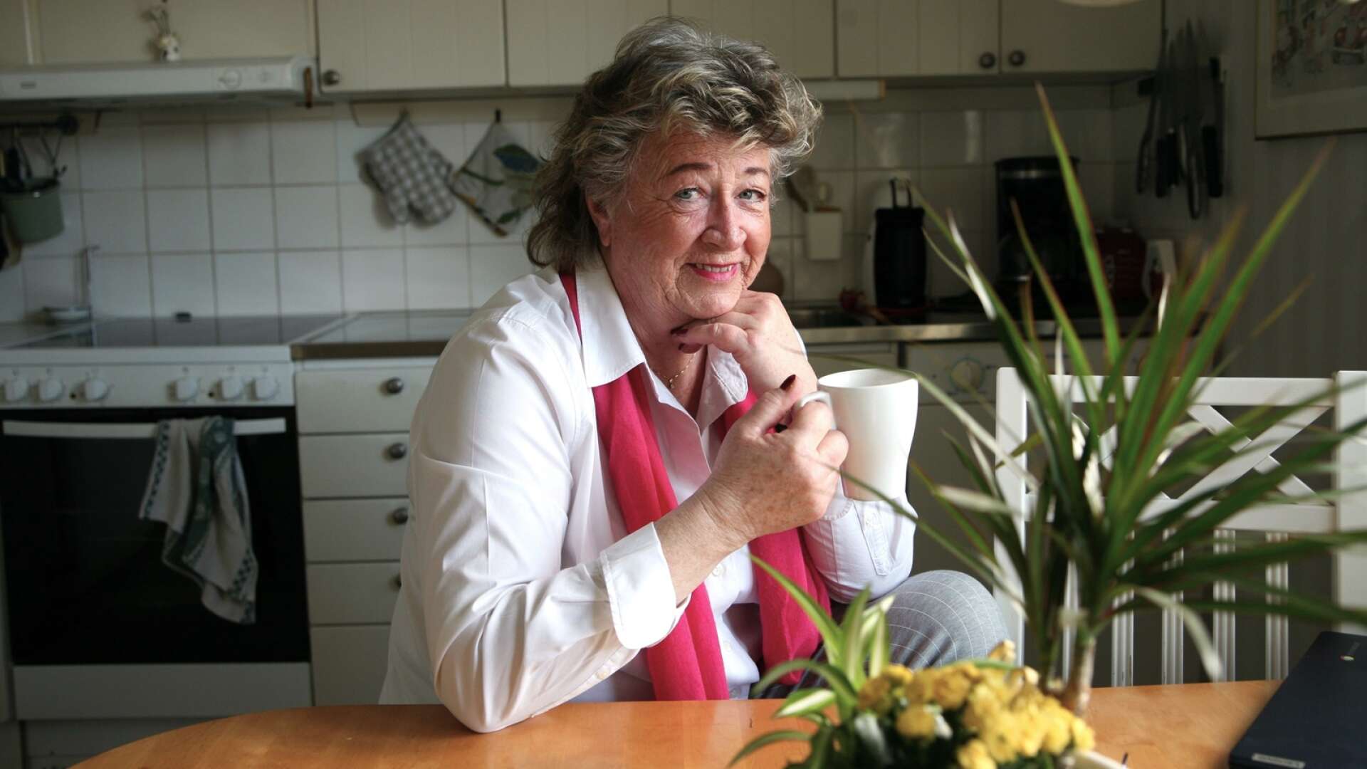 Den folkkära radioprofilen Ewa Ohlsson har nu gått i pension efter 30 år i radions tjänst. 