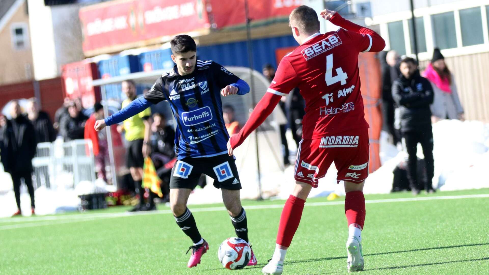 Lawan Homi byttes in. Tackade förtroendet genom att sänka Vänersborgs FK. (Arkivbild)