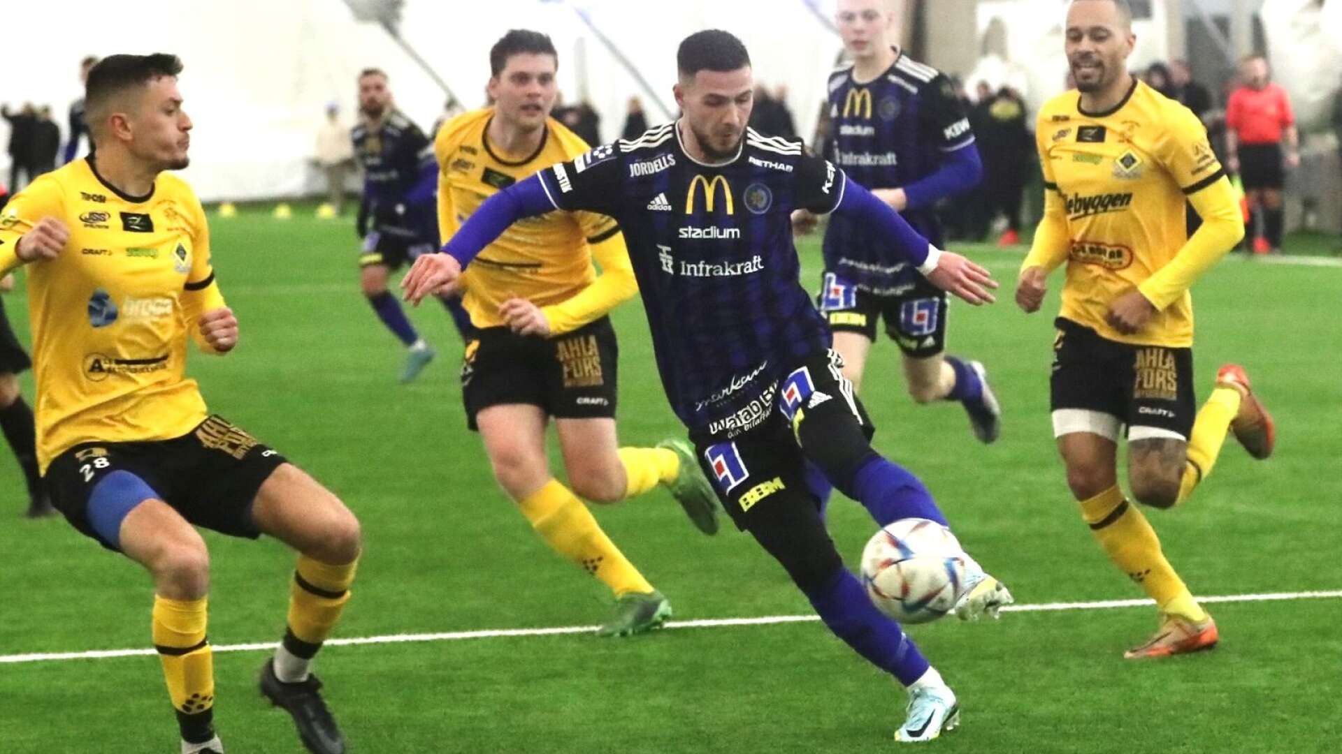 Haris Avdiu har fått en bra start i Karlstad Fotboll med mål i båda träningsmatcherna.