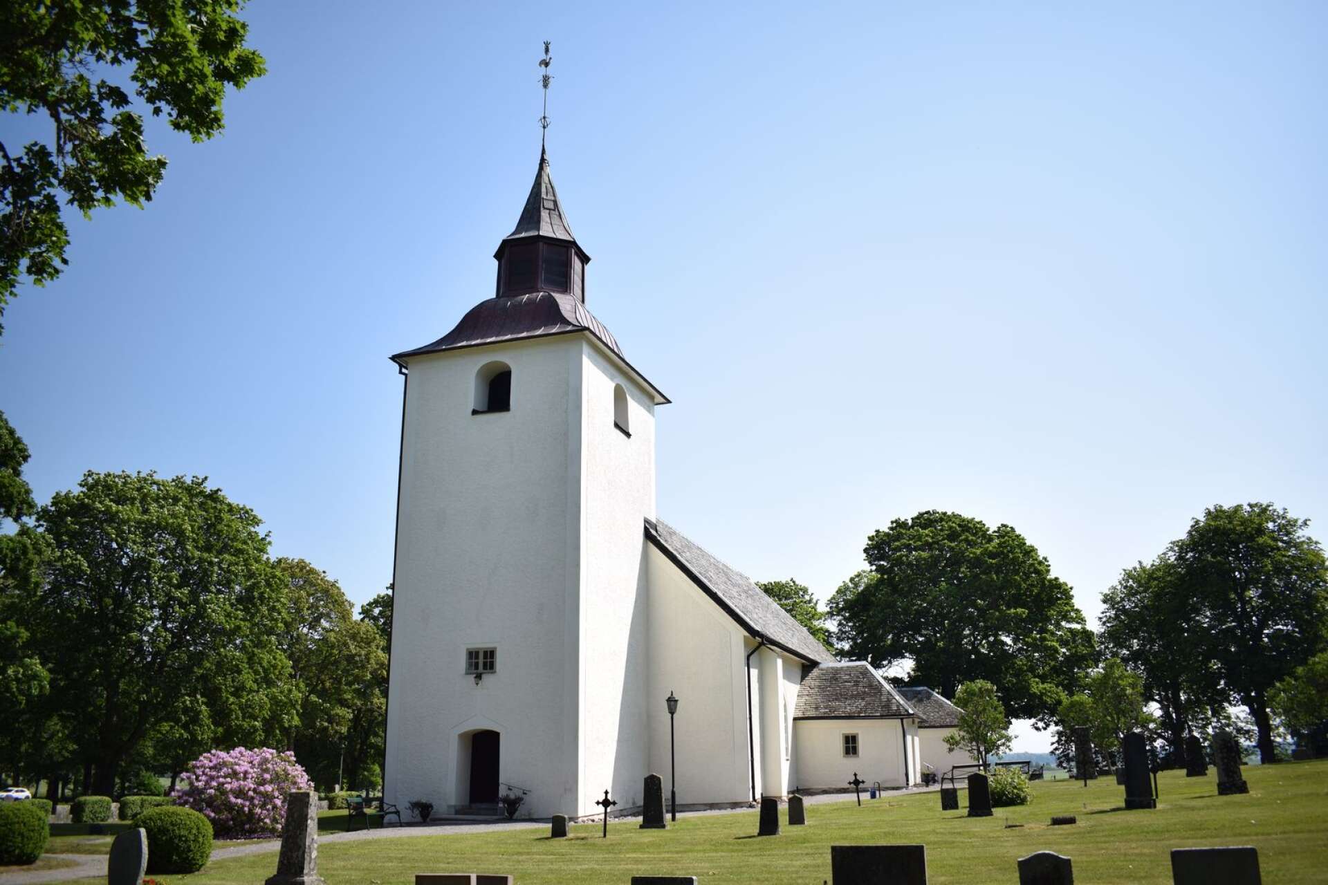 Visnums-Kils kyrka är en av de kyrkor i stiftet som får minst pengar denna gång. Kyrkan får 31 406 kronor som ska gå till att reparera en mässhake.