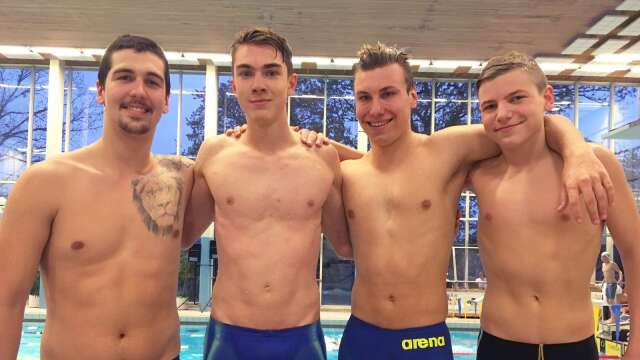 Ludvig Nyrén, Daniel Lithner, Tobias Klasson och Hugo Koivumäki i lagkapplaget simmade fem lagkapper, som resulterade i två svenska rekord på startsträckorna.