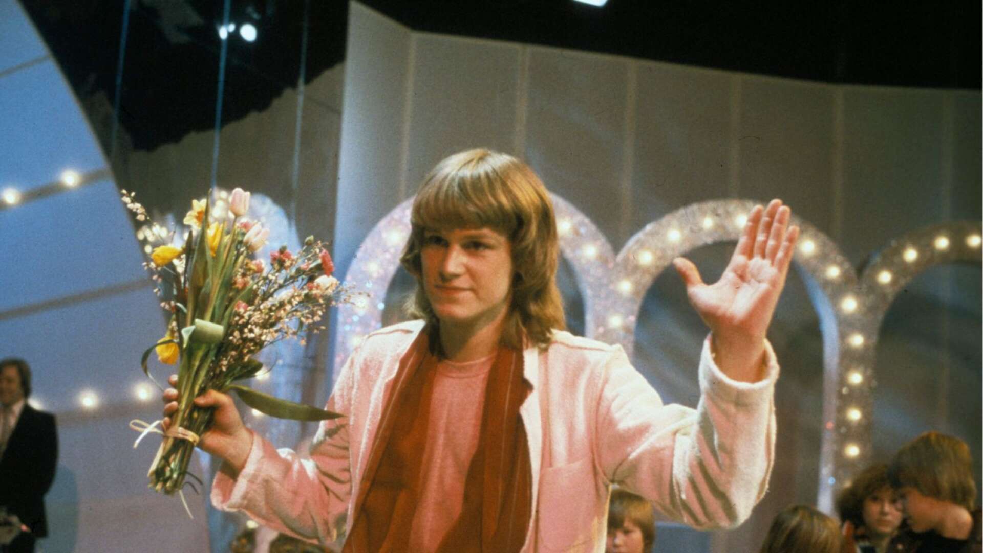Ted Gärdestad efter segern i Melodifestivalen 1979 med låten Satellit.