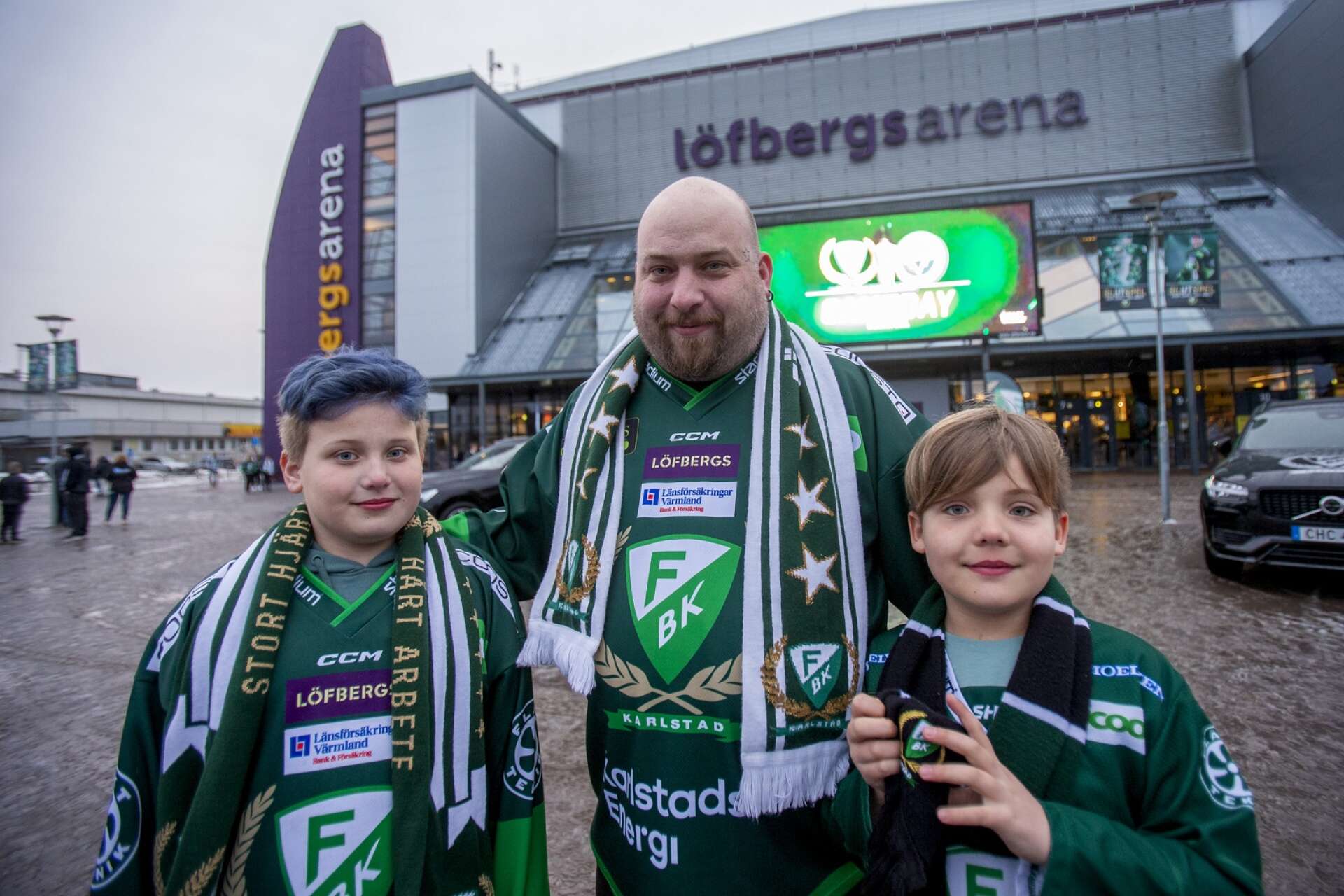 Zackarias, Tobias och Amadeus Kvarnström hade för elfte gången den här säsongen åkt från Mariestad för att se favroitlaget.