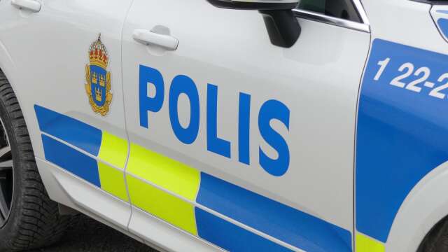En man greps under morgonen i Karlstad misstänkt för miljonbedrägerier. 