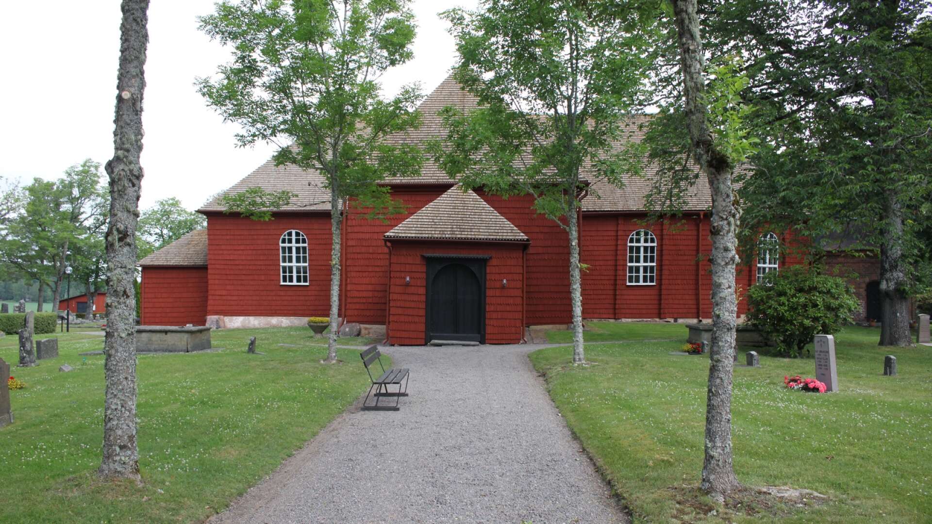 Visnums vackra träkyrka invigdes 1733 och är därmed den äldsta i Kristinehamns pastorat.