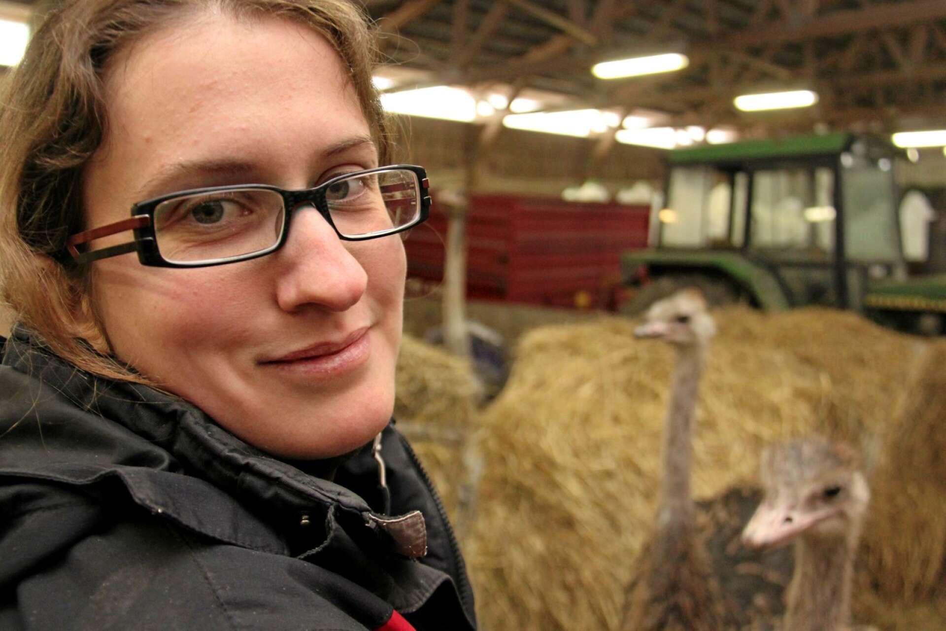 Sarah Svensson känner sig inte speciellt oroad efter Jordbruksverkets larm om ökad risk för smitta av fågelinfluensa. 