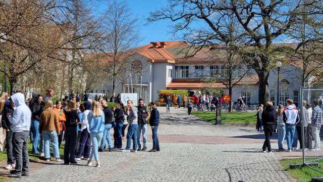För andra dagen i rad fick Brogårdsgymnasiet utrymmas på grund av brand.