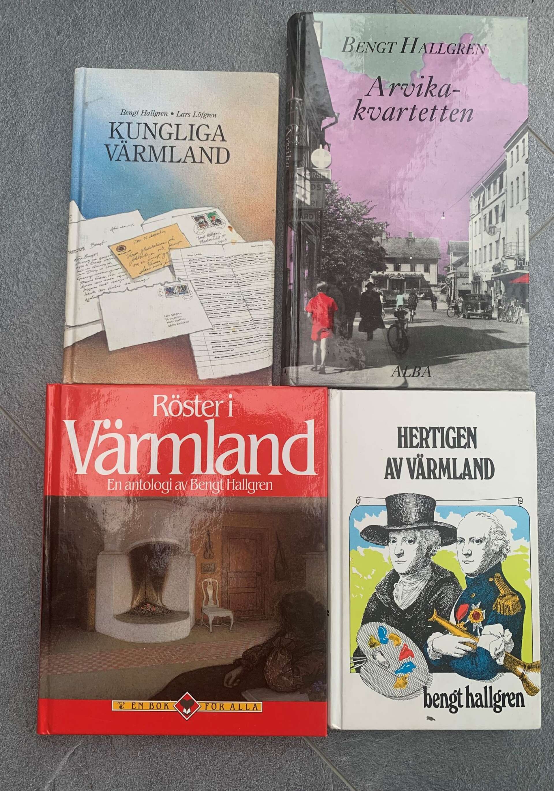 Några av Bengt Hallgrens böcker.