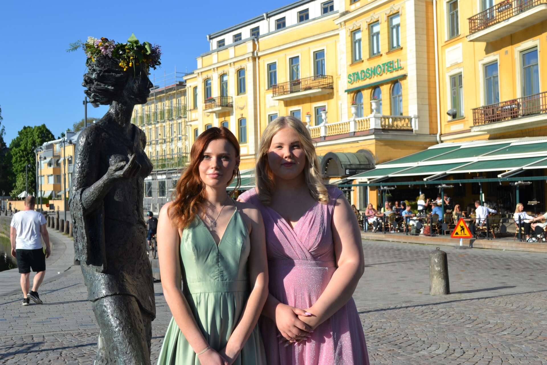 Emilie Larsson och Linnea Eriksson går restaurang- och livsmedelsprogrammet på Tingvallagymnasiet.