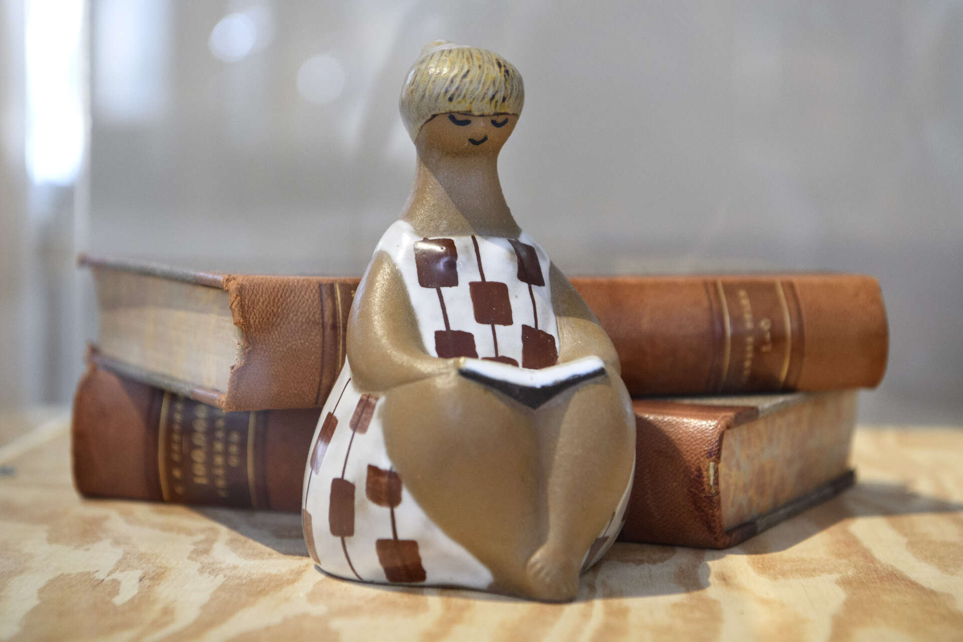 En av keramikern Lisa Larsons figuriner. Arkivbild.