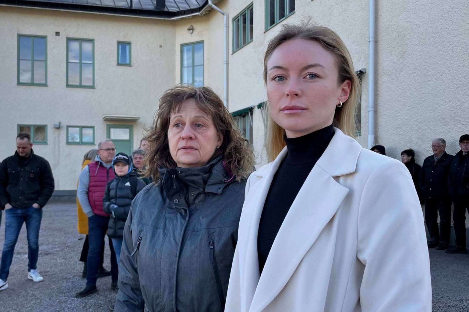 Louise Eriksson och andra boende vid den blivande ungdomsgården i Haga var inte helt nöjda efter förra veckans möte med kommunen.