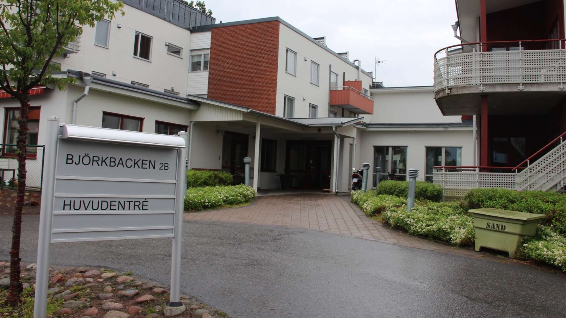 Om covidplatserna på Centraljukhuset i Karlstad tar slut, ska Björkbacken kunna ta emot smittade patienter.