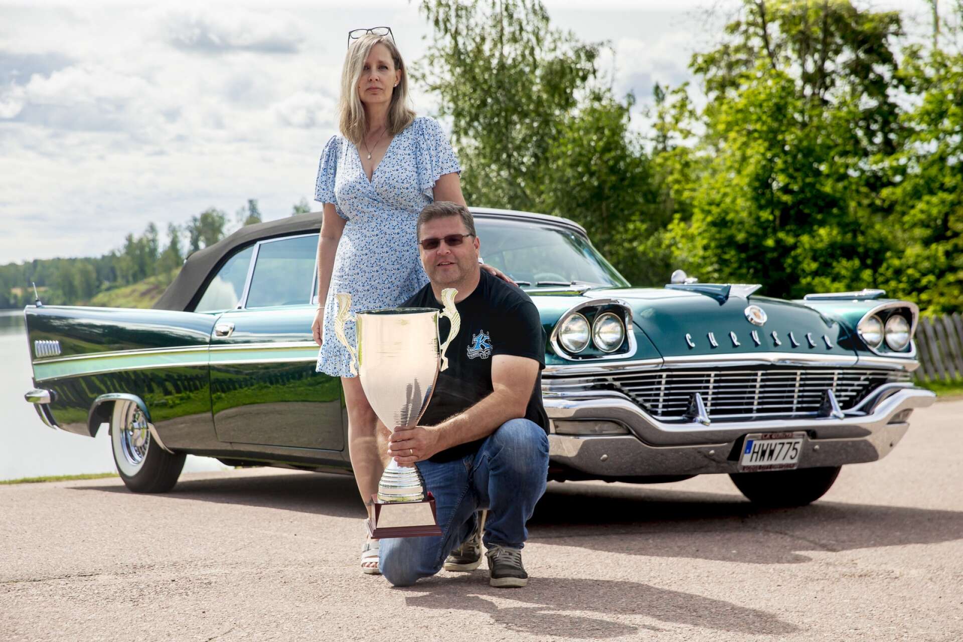 Morgan Eriksson och frun Annica åkte till Ronneby där priset som Sveriges snyggaste bil mottogs. 
