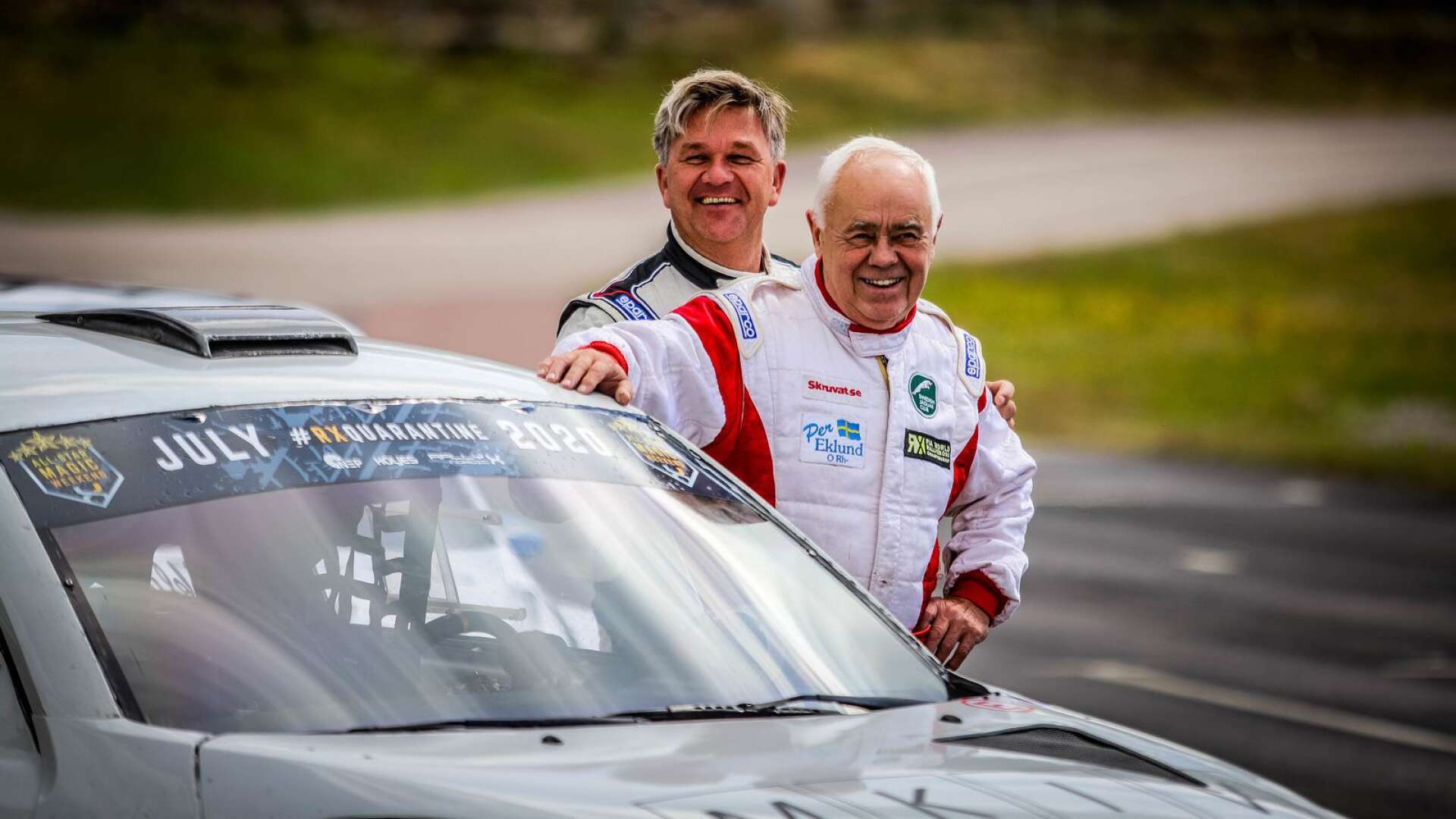 Per Eklund ger sig själv en start i 75-årspresent.