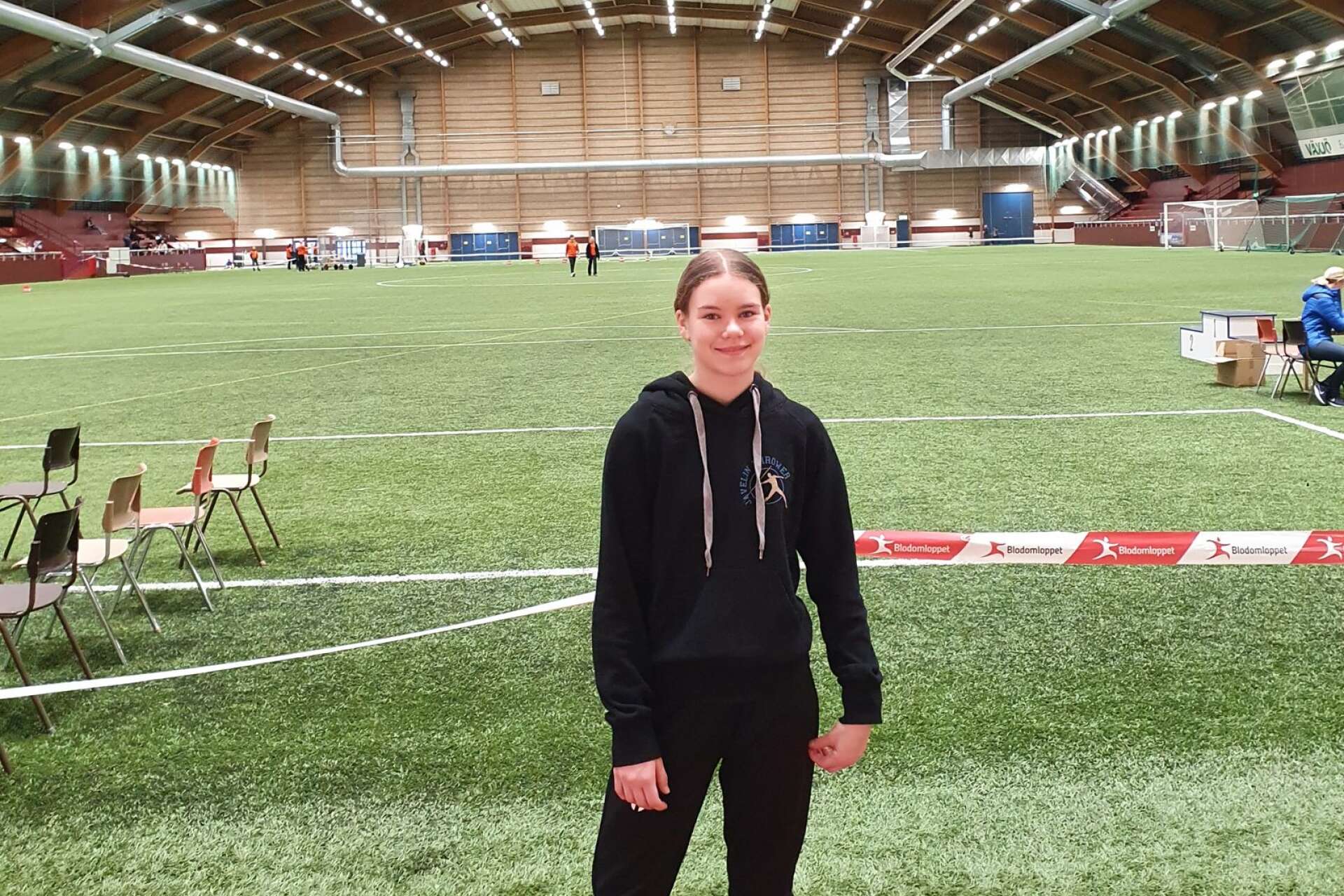 Elisa Östin på Växjö inomhuskast där Karlskogatalangen vann mångkampskast för F13 och dessutom satte två nya personliga rekord.