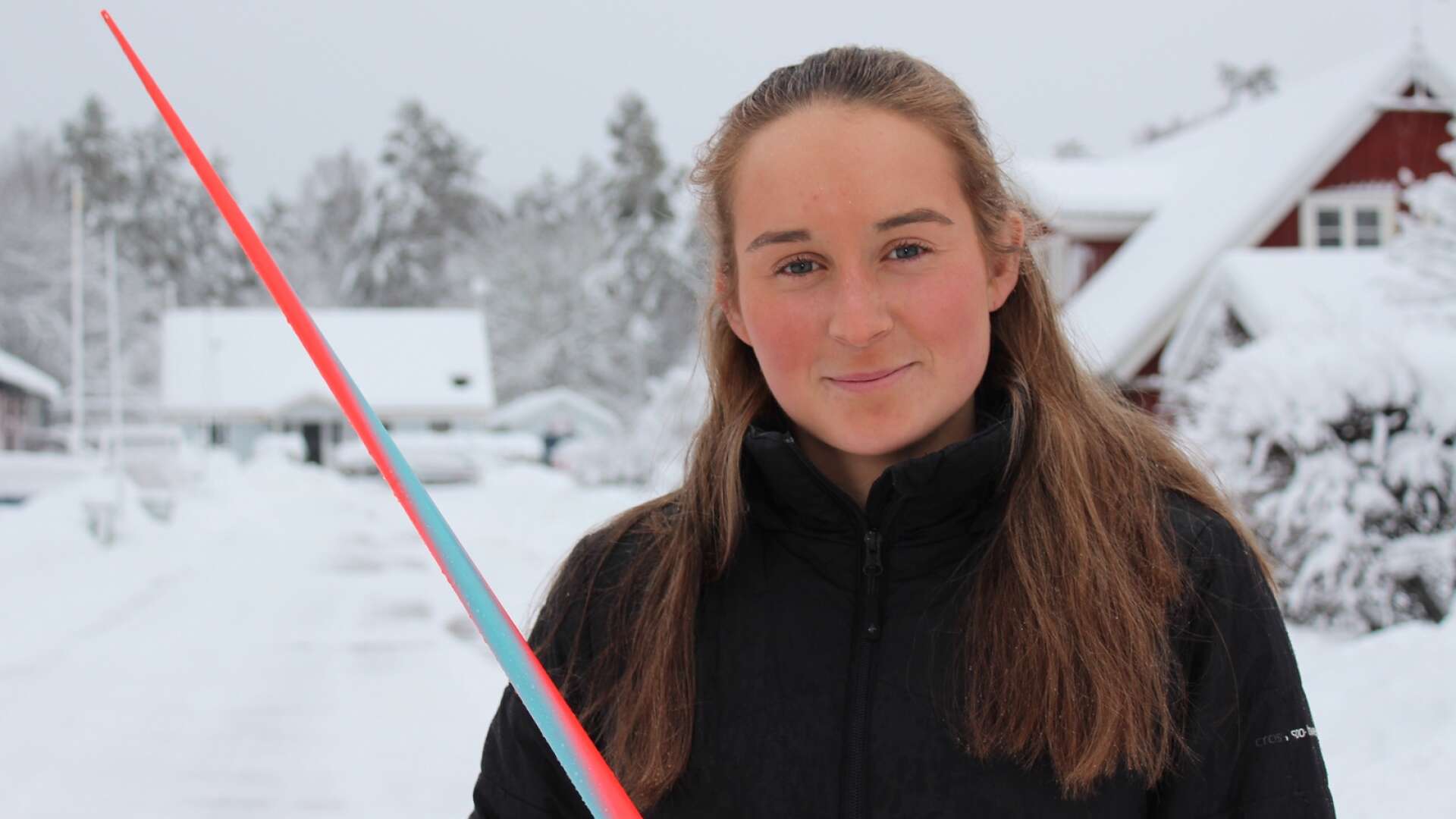 Spjutkastaren Amanda Olsson, Säffle, får ST:s Guldplakett 2023. 