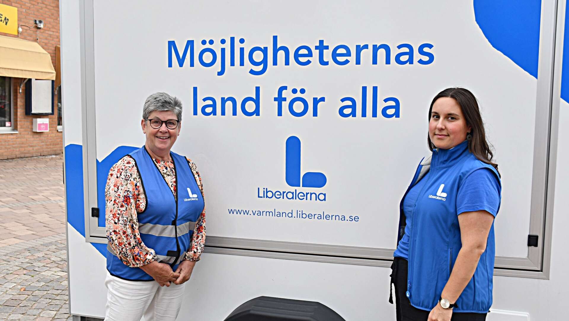 Två av Liberalernas värmländska toppnamn, Marianne Åhman från Sunne och Sara Gunnarsson från Karlstad, har gjort en Värmlandsturné där vårdfrågorna stått i fokus.