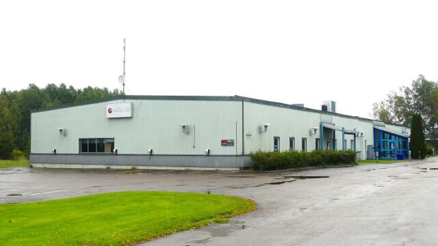 I september beslutade Åkab att de skulle sälja en av sina industribyggnader ute på Nygård. Nu har fastigheten, som energiteknikföretaget Azelio tidigare hyrde, dykt upp på annons.