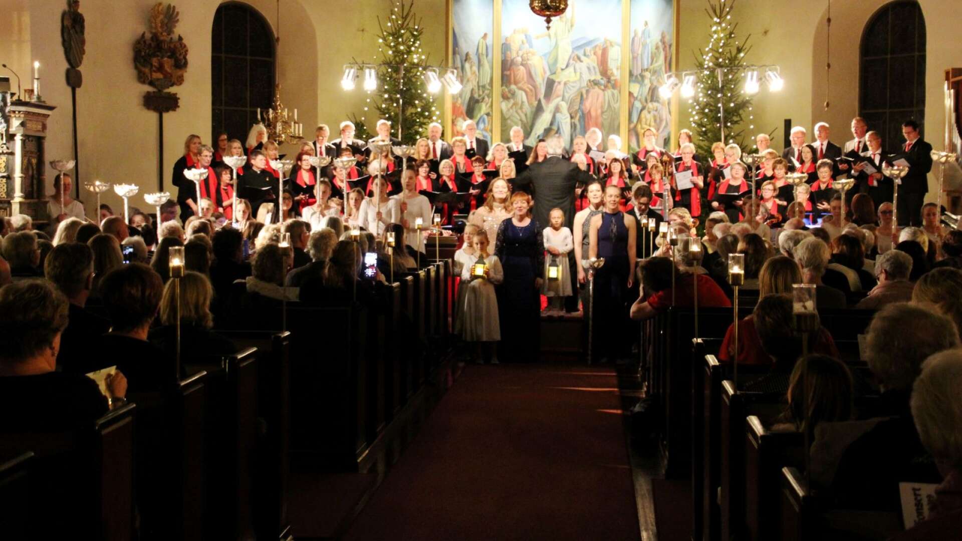 Julkonserten i By kyrka lockade som vanligt storpublik.