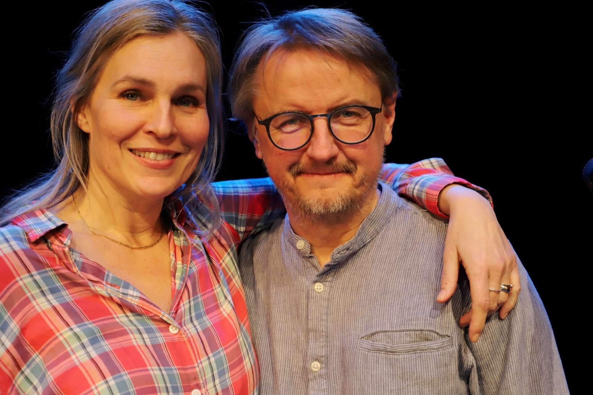 Cecilie och Christer Nerfont från Wermland opera sjunger visor från sin Värmlandsturné.