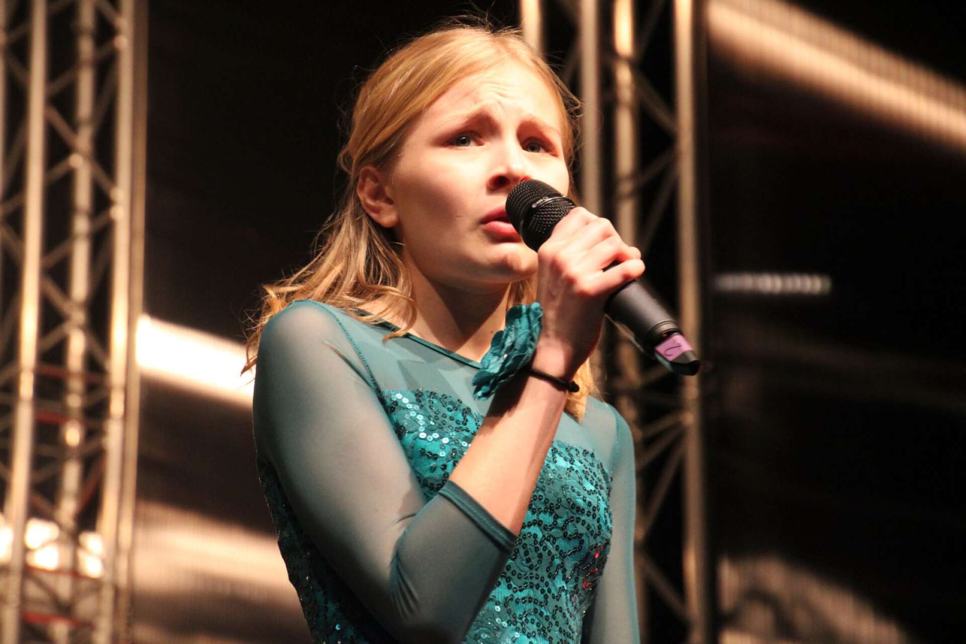 Felicia Byh är trots sin unga ålder redan en meriterad sångerska i Säffle.