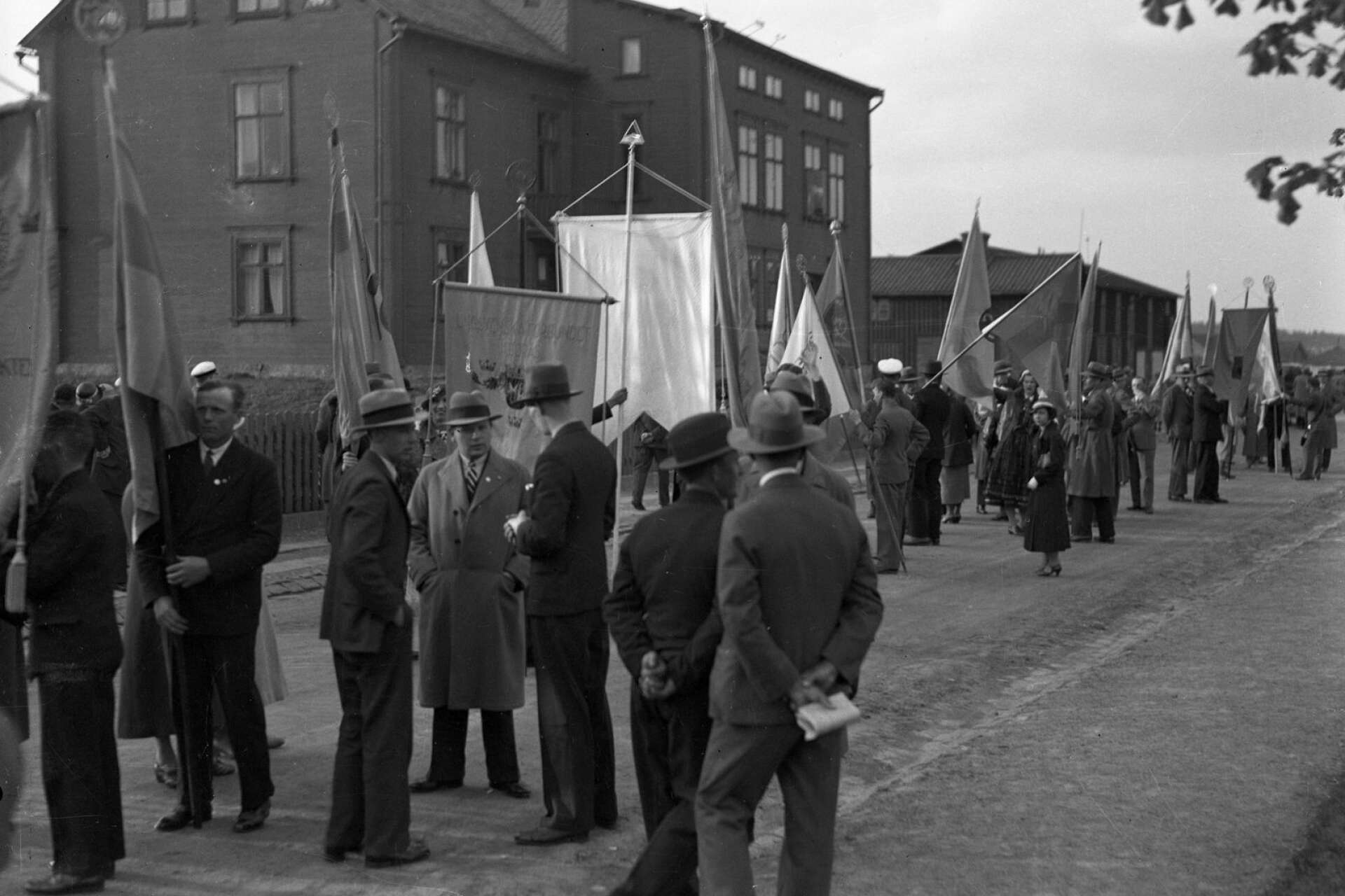 Nationell demonstration med bland annat förbundet SNF, en högerradikal och pronazistisk rörelse, vid Herrhagstorget i slutet av 1930-talet.
