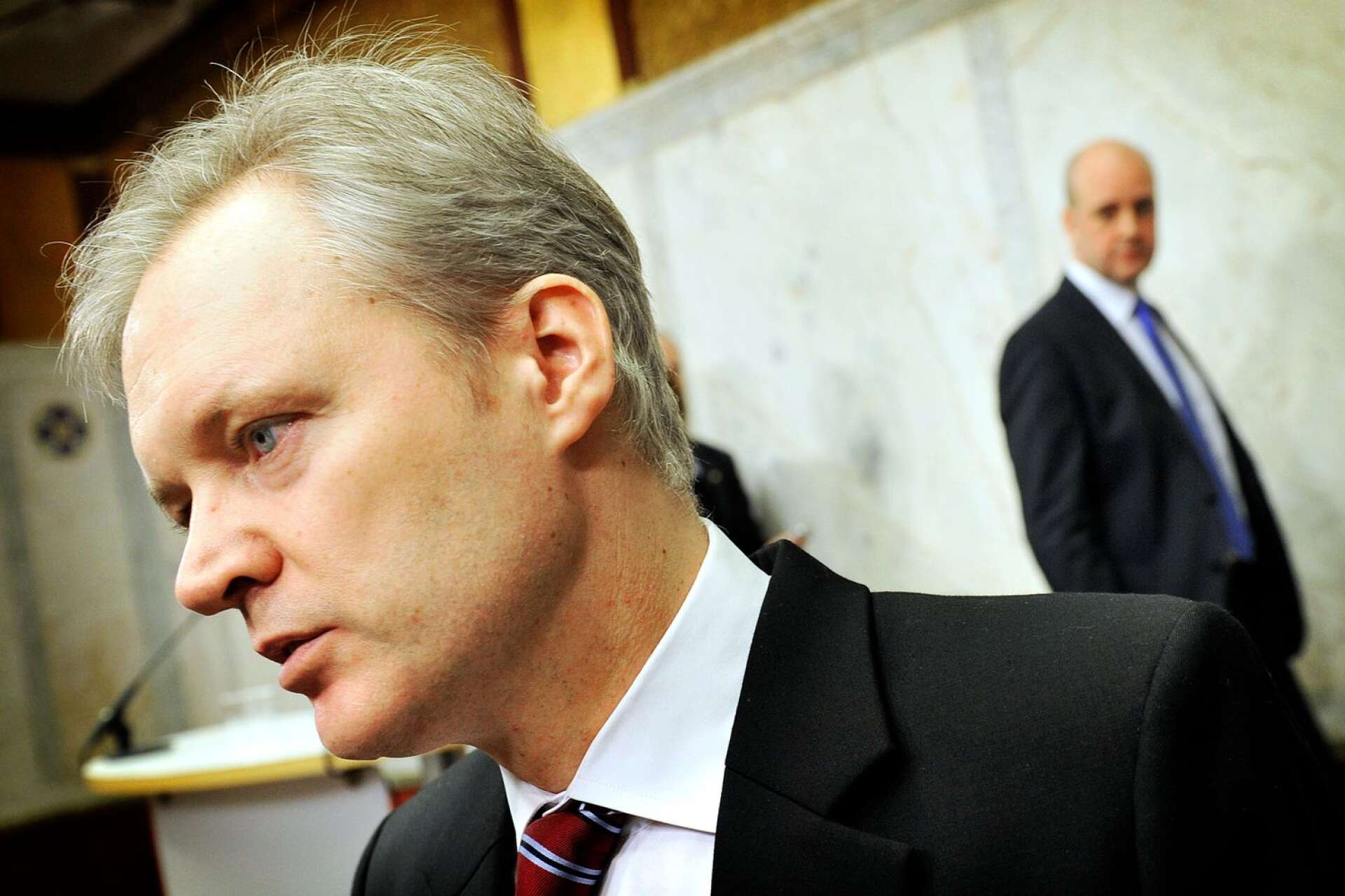 Sten Tolgfors (M), född 1966 och uppvuxen i Åmål, var försvarsminister fram till 2012 då han avgick. Nu blir han landshövding.