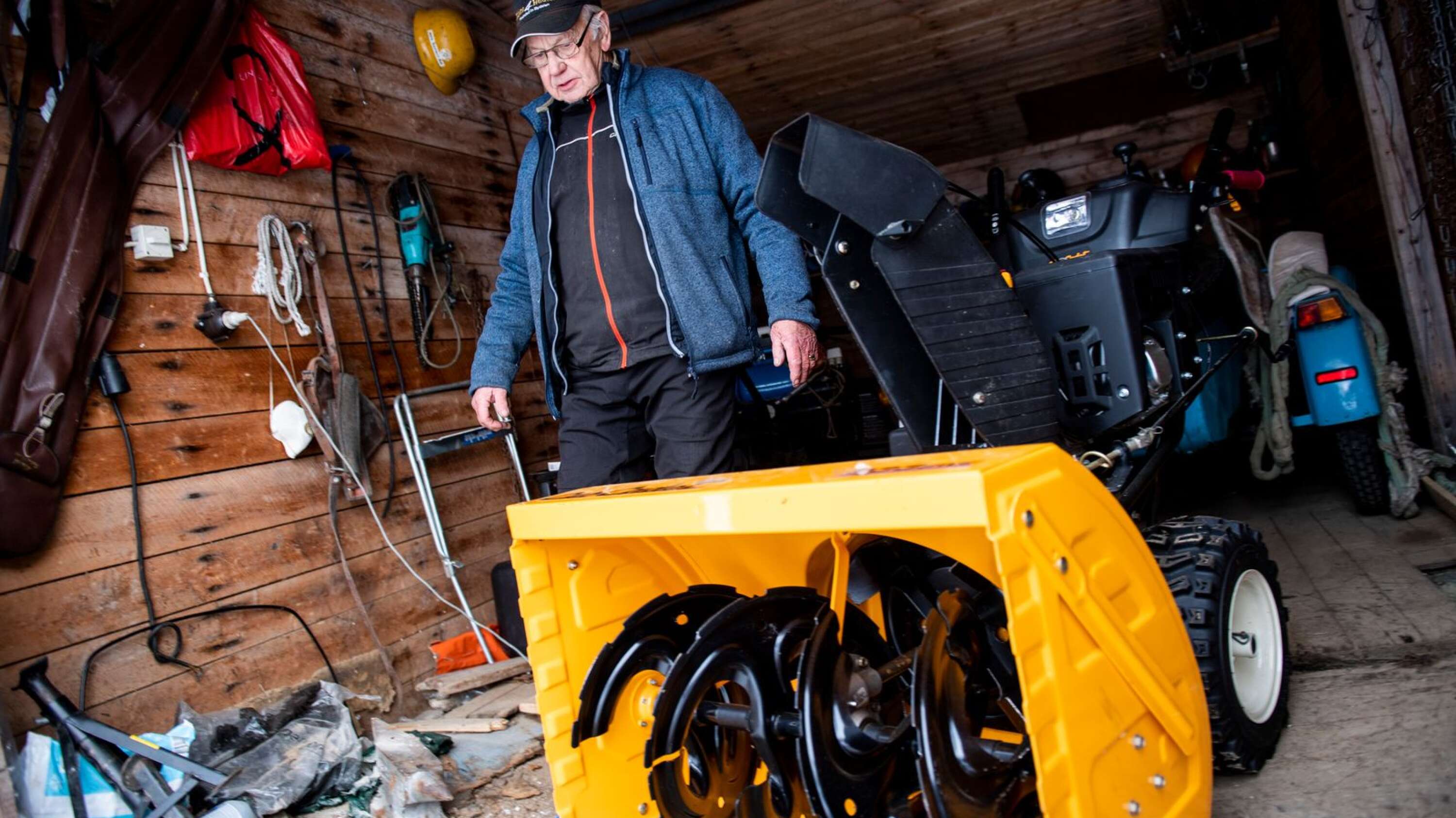 Förra vintern köpte Göran Östby en slöslunga på grund av det otroliga snöovädret. Än har han inte använt den denna vinter, men han kommer till slut att få göra det, säger han.