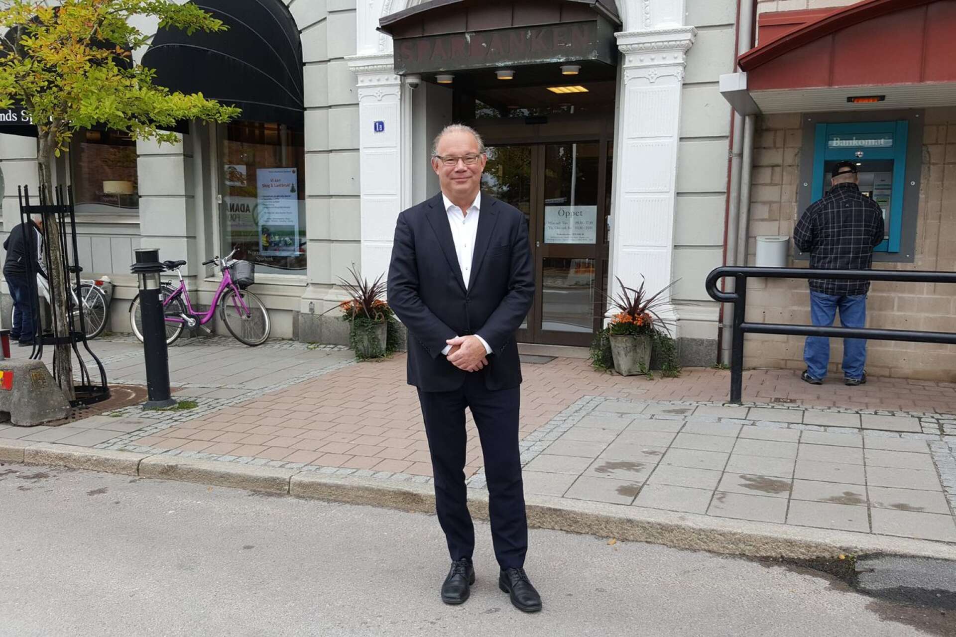 Håkan Nordblad, vd Westra Wermlands Sparbank, är nöjd med det nya låneprogrammet man har kommit överens om med Nordiska Investeringsbanken.