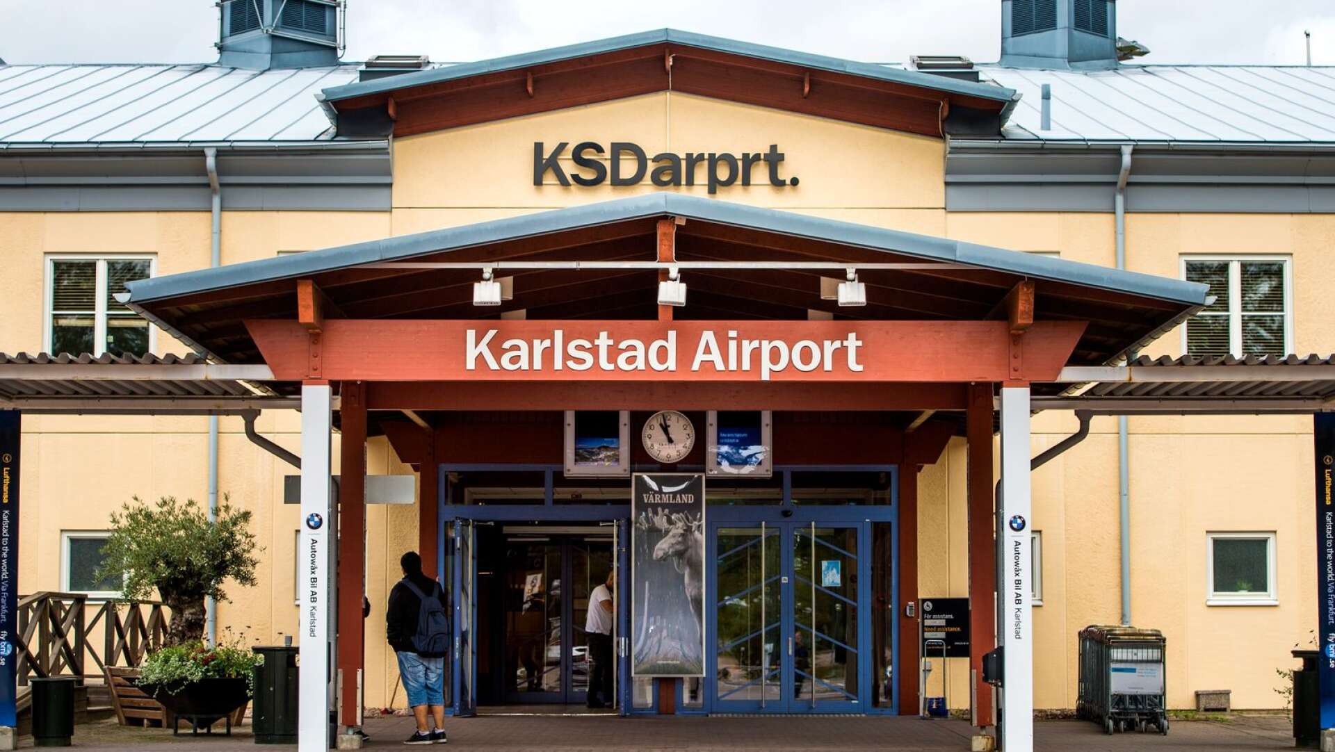 Trafikverket bidrar med drygt 2,8 miljoner kronor i tillfälligt krisstöd till Karlstads flygplats. Också flygplatserna i Hagfors och Torsby tilldelas pengar.