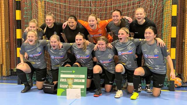 Falköpings FC vann damklassen efter 2-1 mot Våmbs IF i finalen.