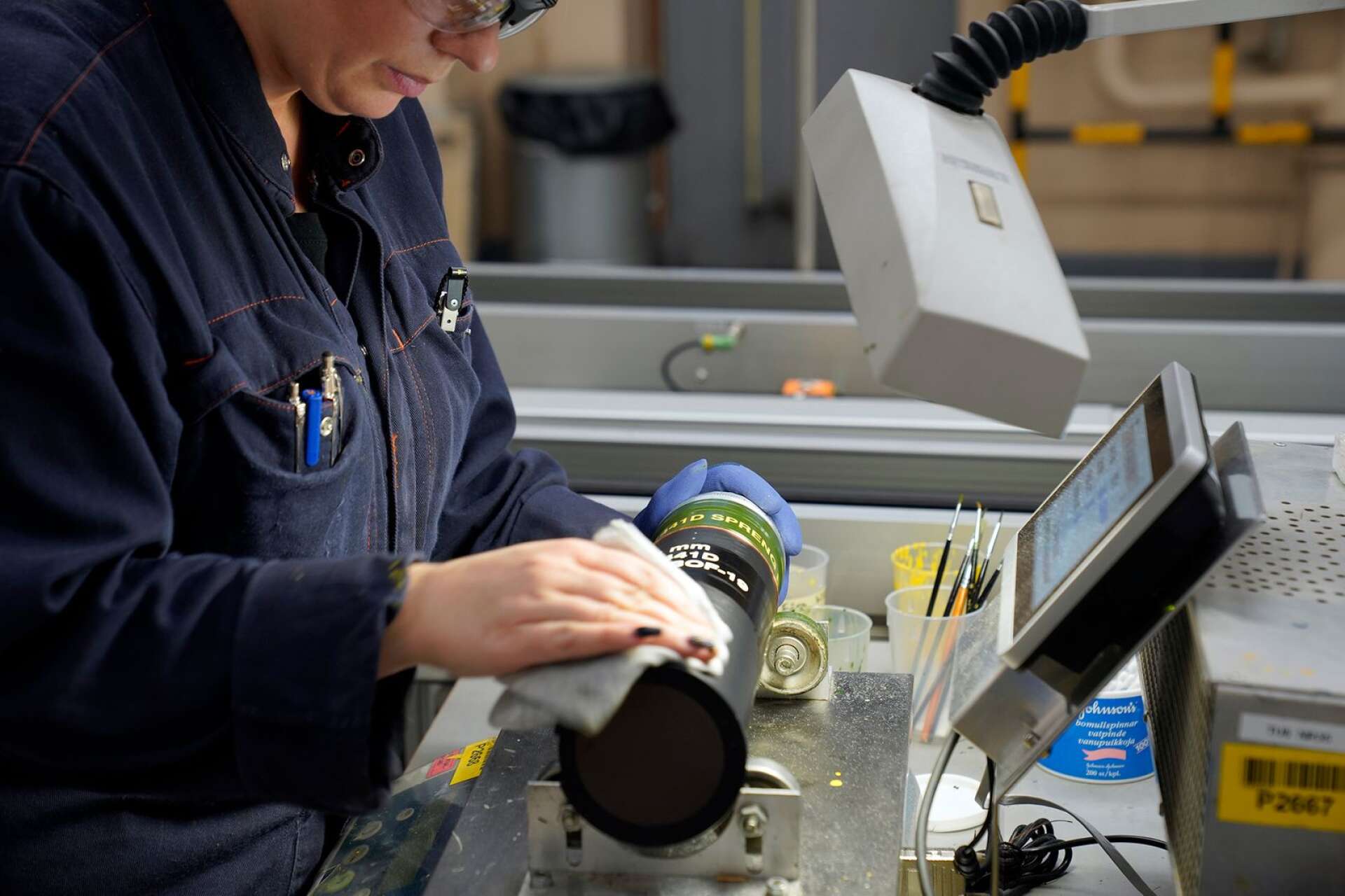  Över 1000 personer jobbar på Saab Dynamics i Karlskoga. 
