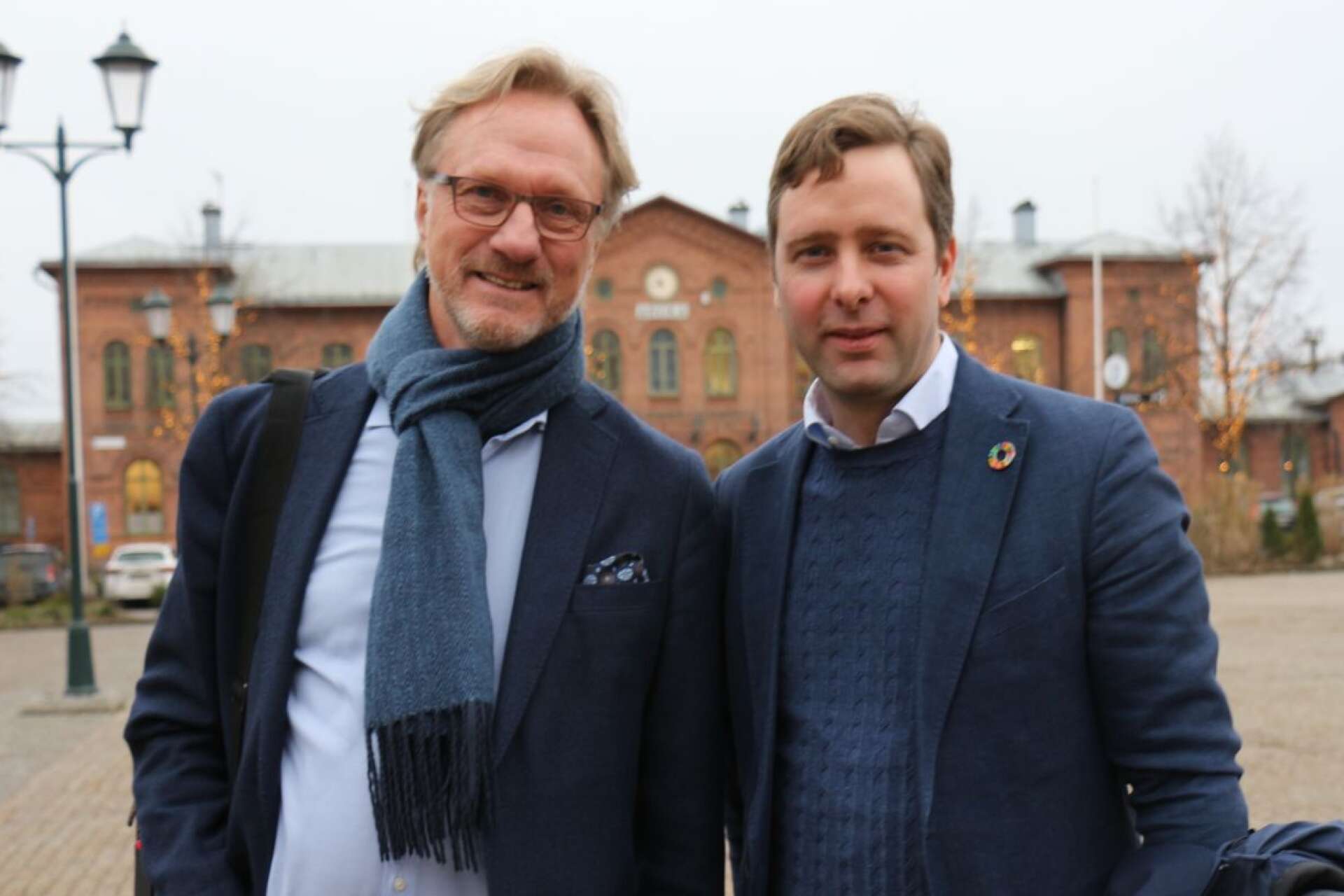 Stefan Petersson, Xplorico, till vänster. Bilden togs i samband med att NWT skrev om Scaaler IoT labs i Arvika, där även Robert Rhönnstad (till höger) är en av grundarna. 