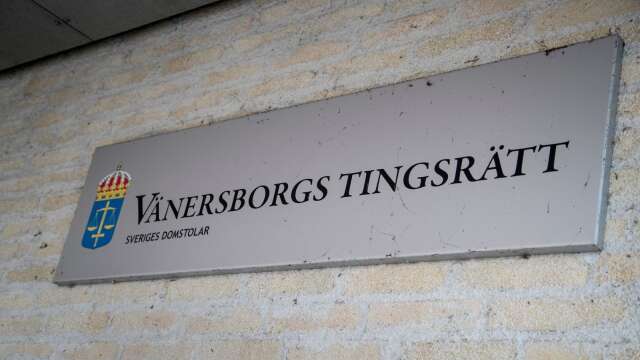 Vänersborgs tingsrätt friar den mordförsöksmisstänkte mannen.