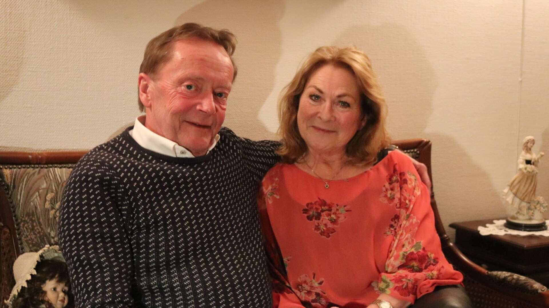 Crister Gutborn och Elisabeth Spilhaug Gutborn berättar sin osannolika kärlekshistoria. De var tillsammans och förlovade som unga, innan de skildes åt 1976. Efter 40 år isär hittade de tillbaka till varandra och nu är de gifta och lyckliga.