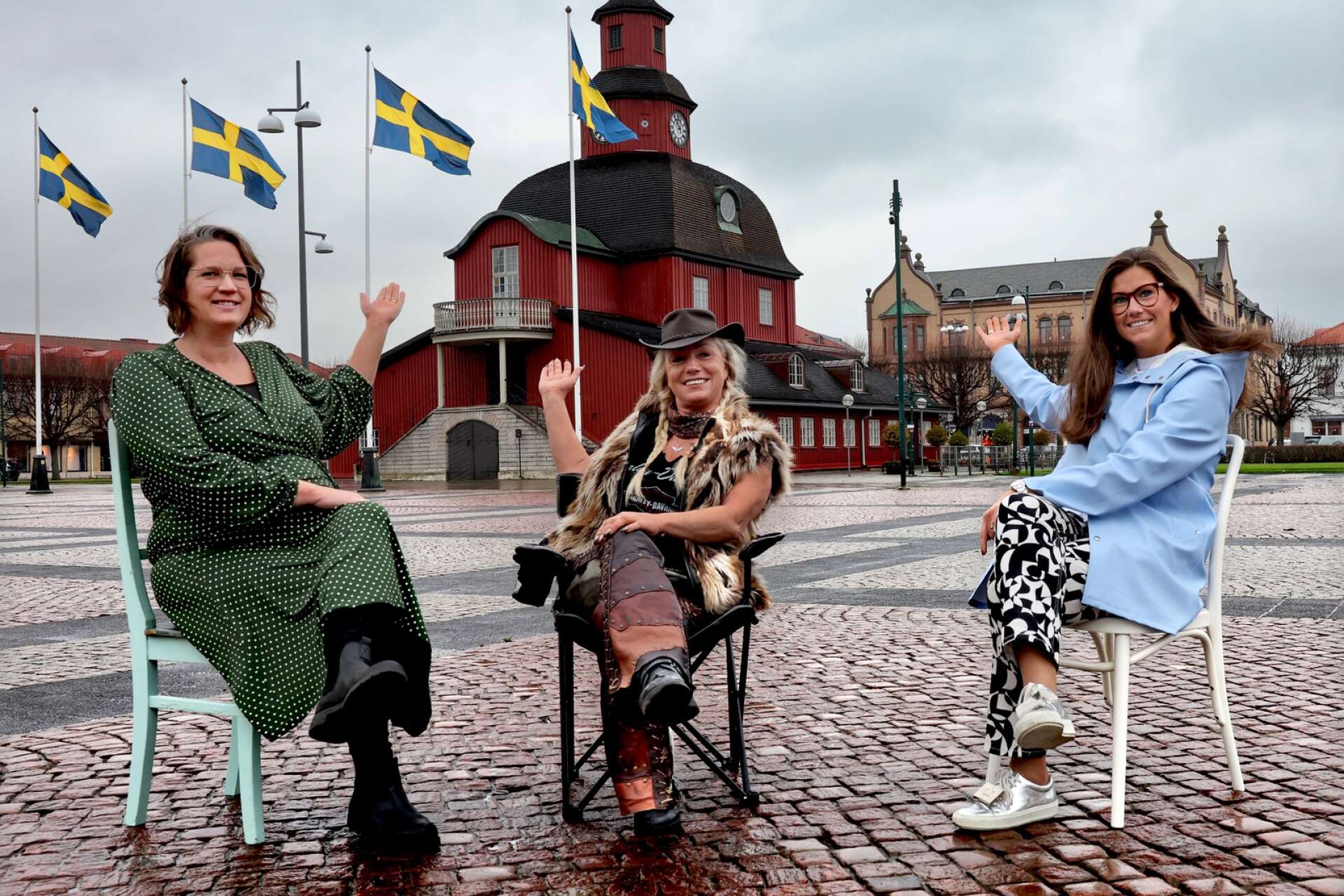 Karolina Andersson, Annette Andersson och Madeleine Holm ser fram emot de färdiga avsnitten med skräckblandad förtjusning.