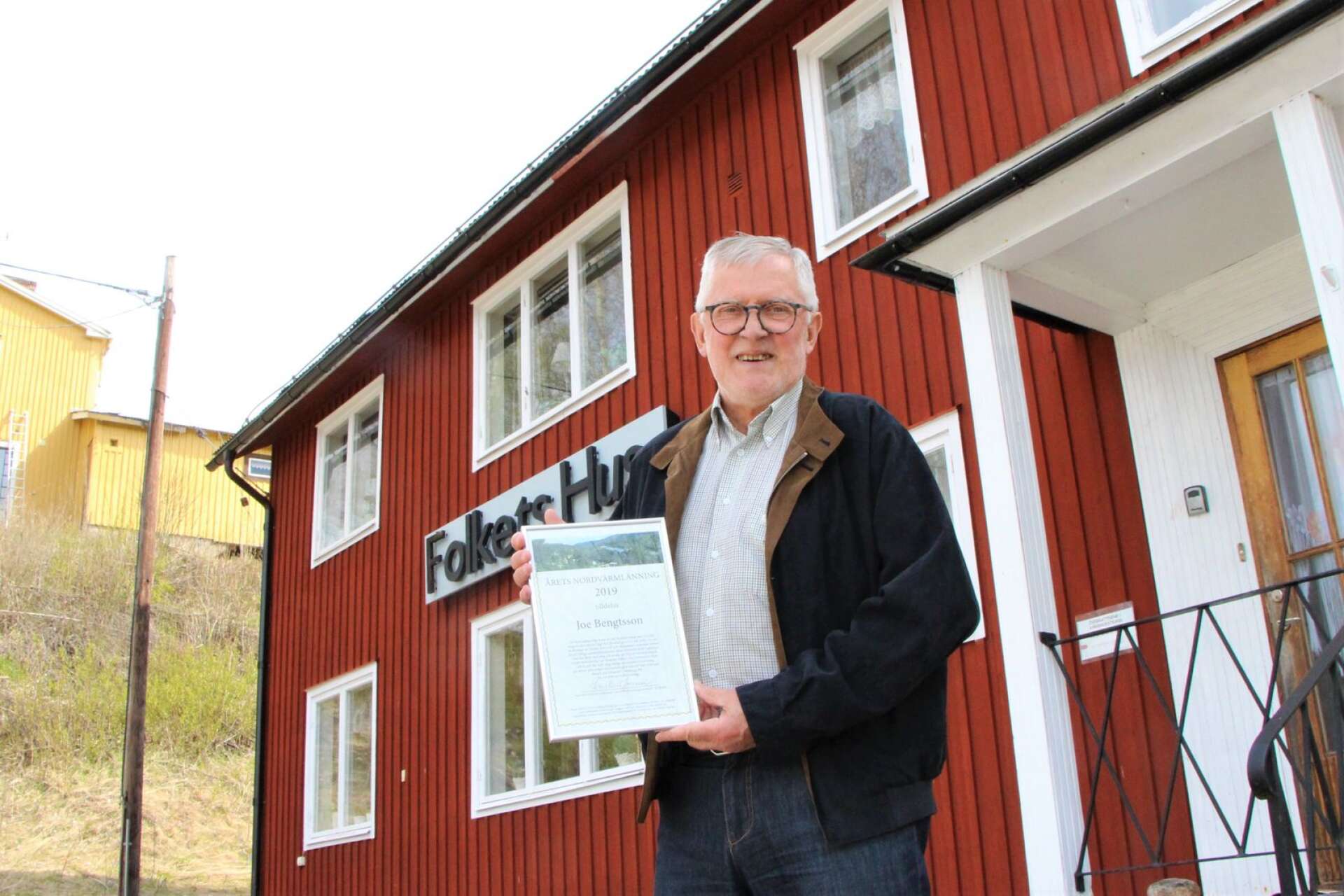 Som president i Republiken Nordvärmland tar Joe Bengtsson kampen för att människor ska kunna bo och leva i Övre Älvdals församling.