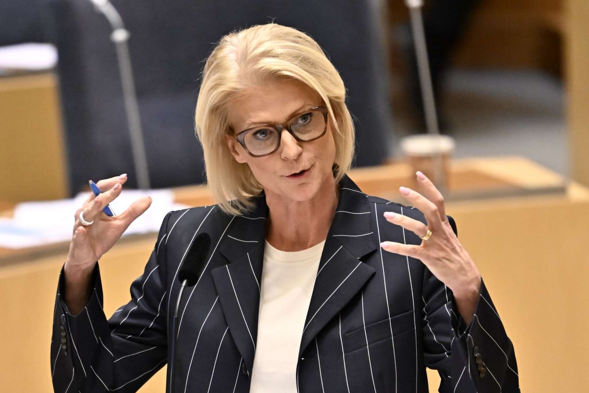 Finansminister Elisabeth Svantesson (M) under onsdagens budgetdebatten i riksdagen.