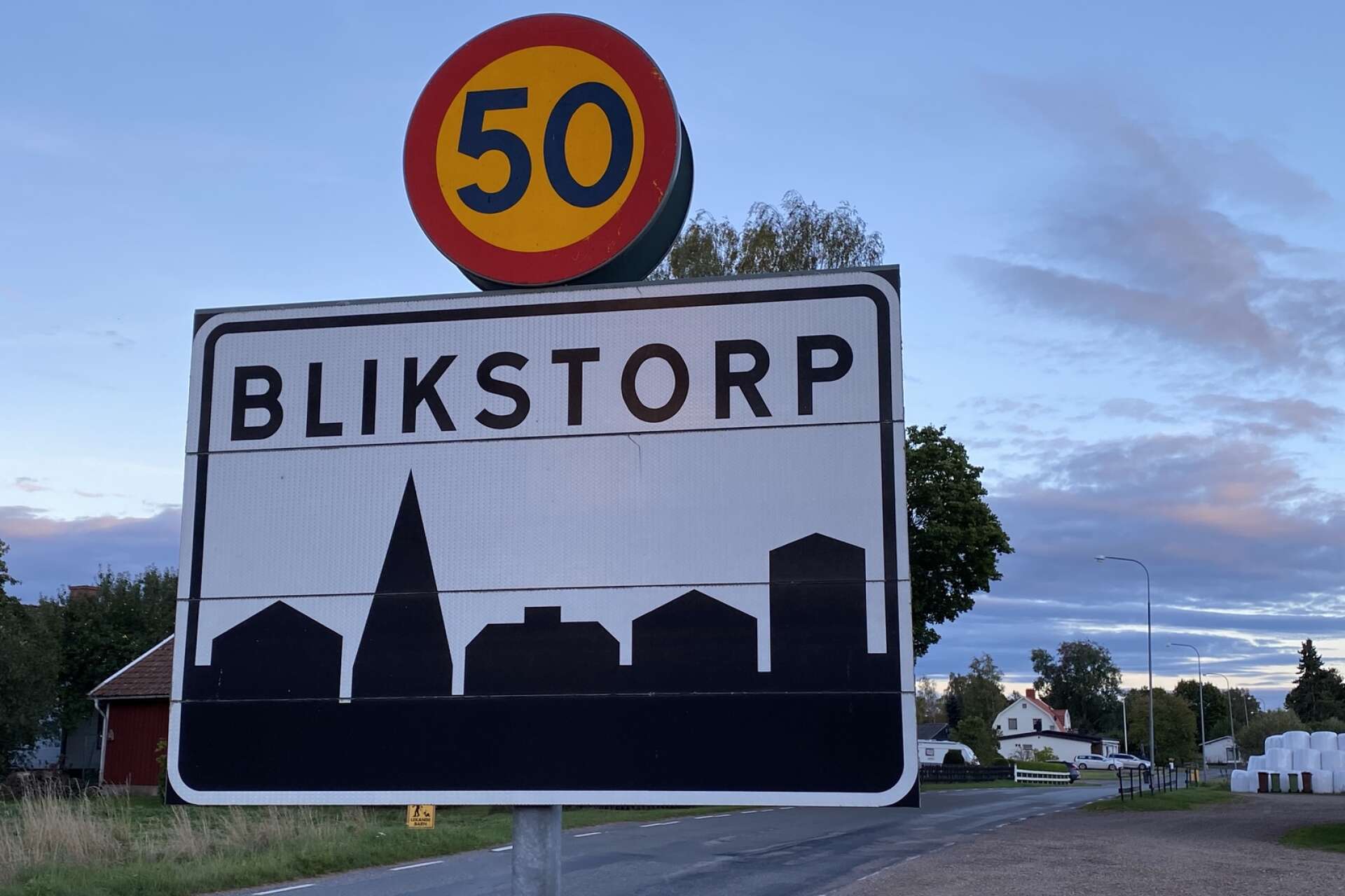 Hastigheten i Blikstorps och Korsberga tätorter sänks från 50 till 40 kilometer i timma från den 20 oktober.