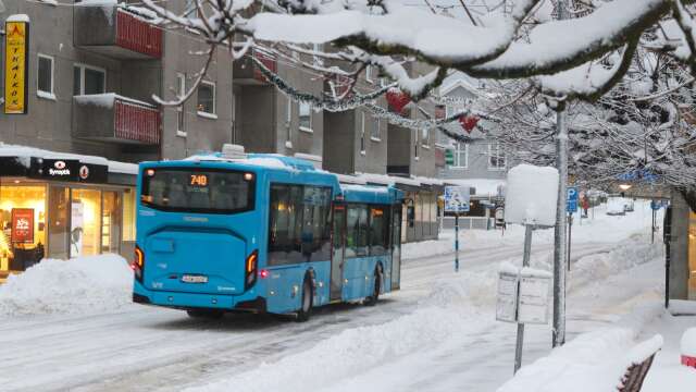 Snöovädret och halkan gjorde att ett stort antal busslinjer i Dalsland ställdes in under torsdagsmorgonen. Men nu går turerna som vanligt.