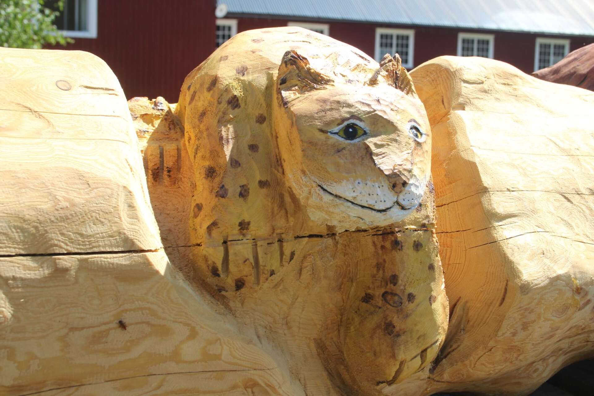 Lotta Boholm Wall väljer ofta djurmotiv när hon skapar sina skulpturer.