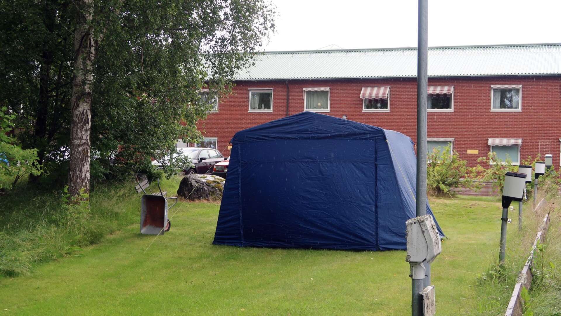 Under veckan stod ett provtagningstält uppsatt utanför Solbackens äldreboende i Billingsfors. Där testades både personal och omsorgstagare.