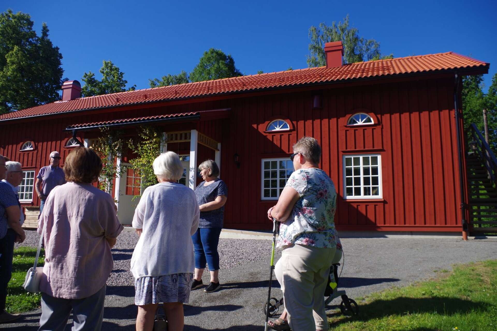 Arbetet i samband med återuppbyggnaden av Svanskogs hembygdsgård beskrevs av ordförande Sylvia Nilsson.