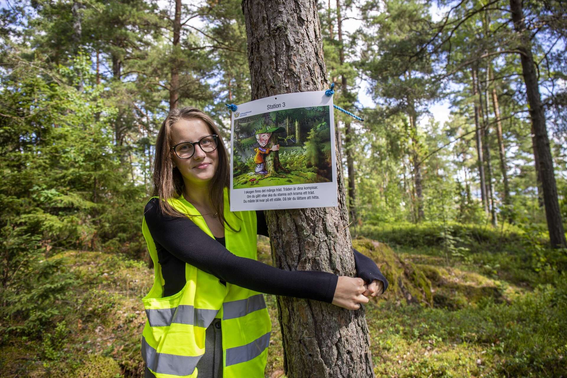 Syftet med konceptet Hitta vilse är att få barn att känna sig trygga i skogen, även om de kommer vilse, säger Thea Eriksson.