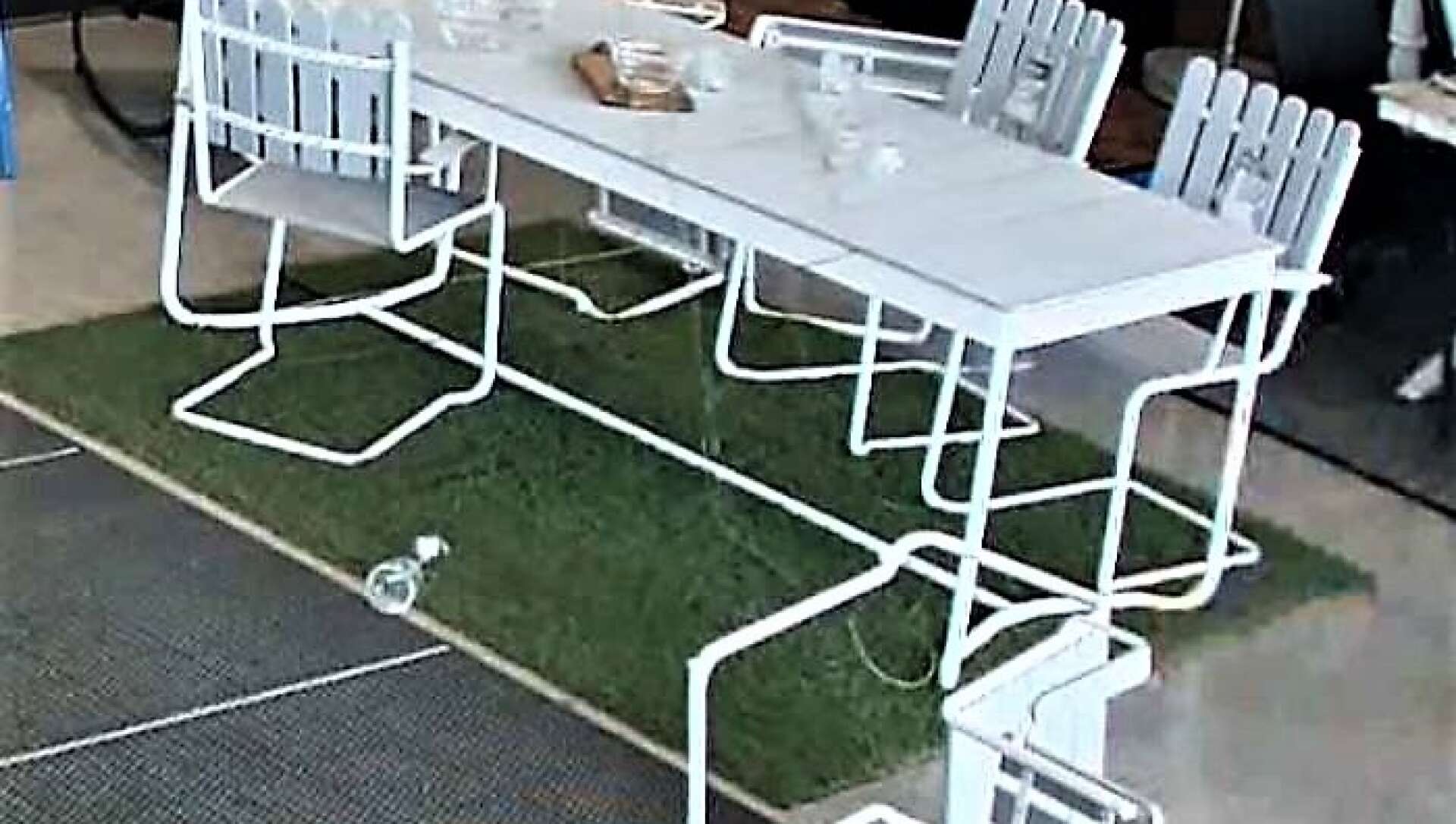 Det vandaliserade bordet på Biltema