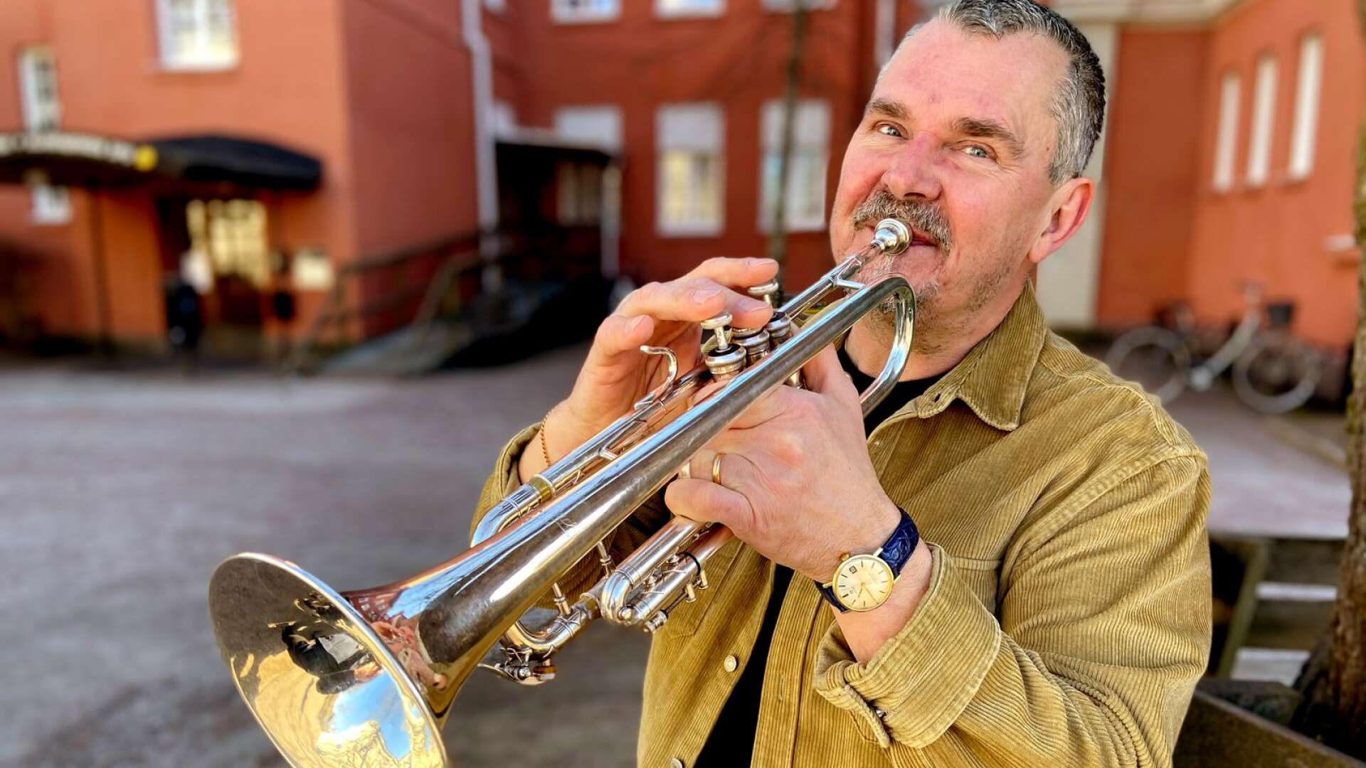 Rustan Christensson började spela trumpet som tioåring. &quot;Tack vare den har jag fått vara med om så otroligt mycket och lärt känna så många människor i olika sammanhang&quot;, säger han.