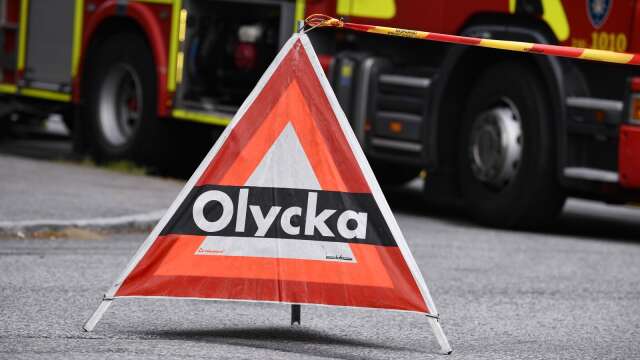 En trafikolycka inträffade strax efter klockan 16 vid Fageråsmotet.