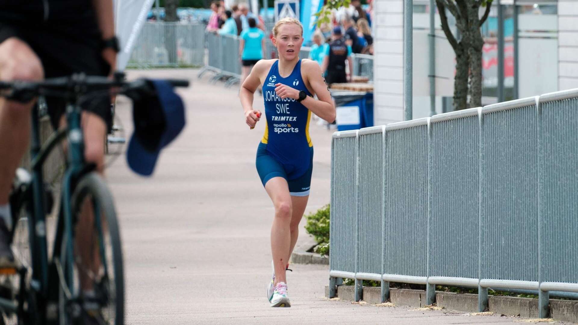 Amanda Johansson gör i helgen debut på junior-EM i triathlon. 