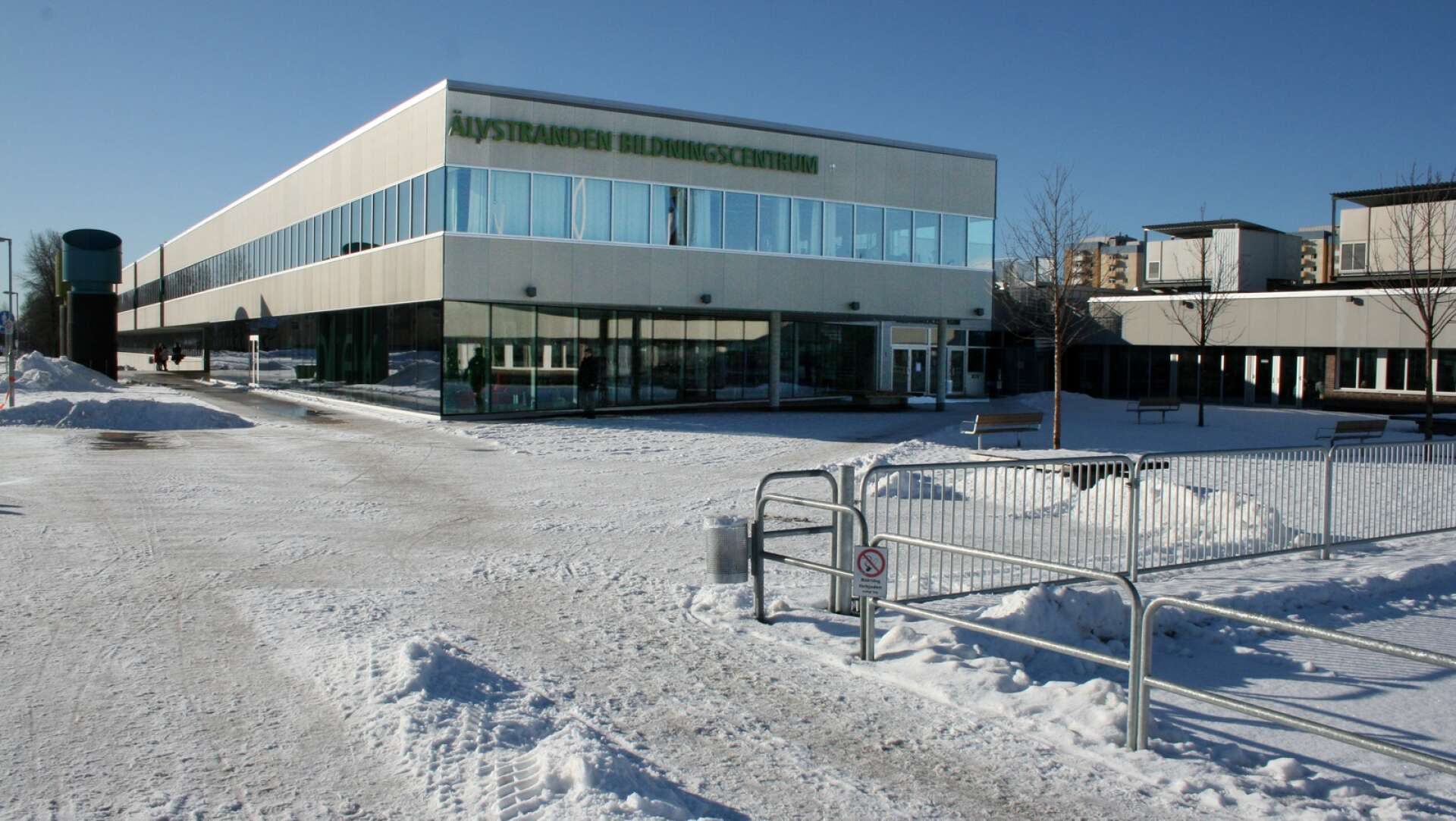 Älvstrandsgymnasiet i Hagfors återgår till närundervisning.